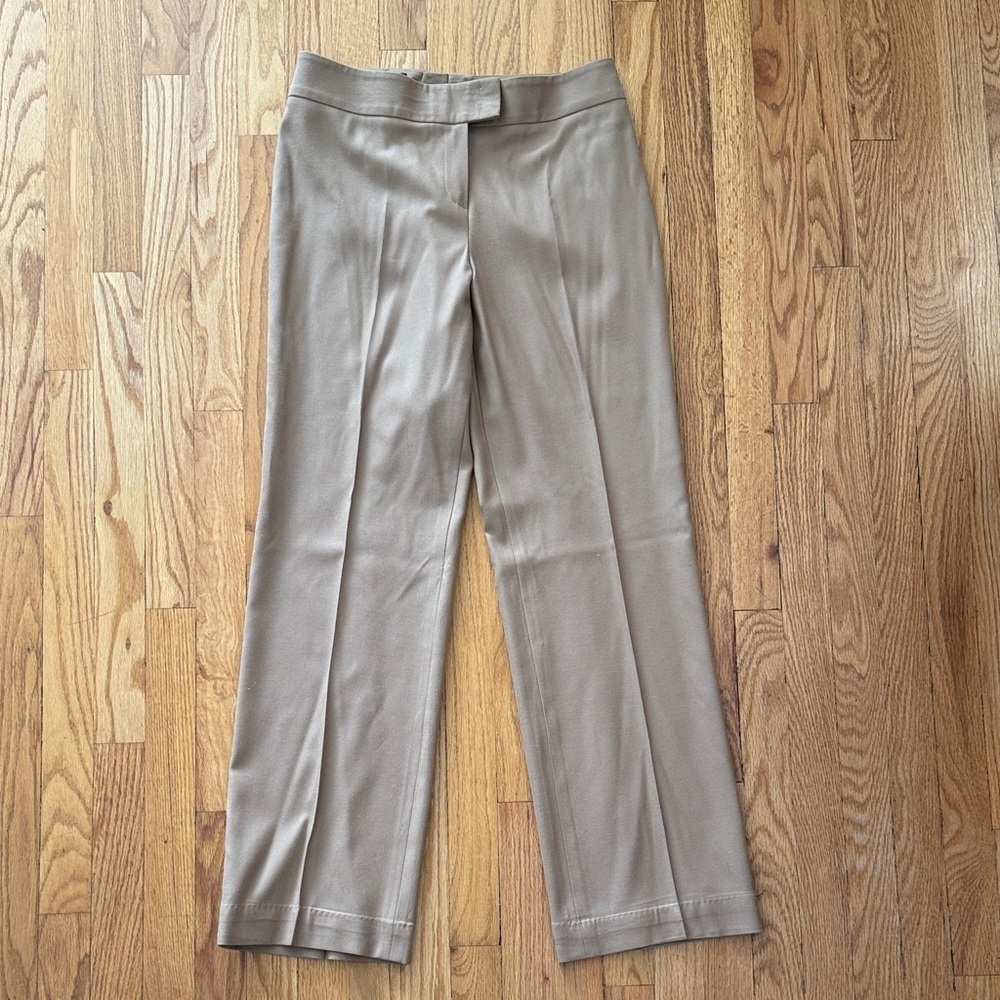 Escada EU 38 US 6 Classic Tan 100% wool Women's Trousers great condition